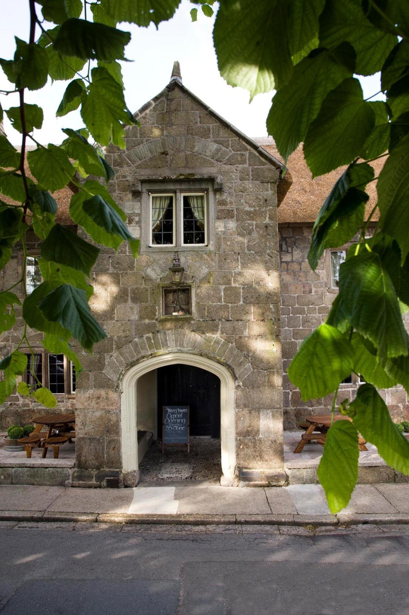 The Three Crowns Hotel Chagford Bagian luar foto The entrance to the museum