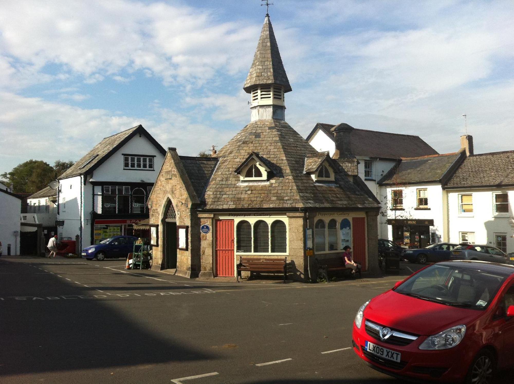 The Three Crowns Hotel Chagford Bagian luar foto The Market Cross