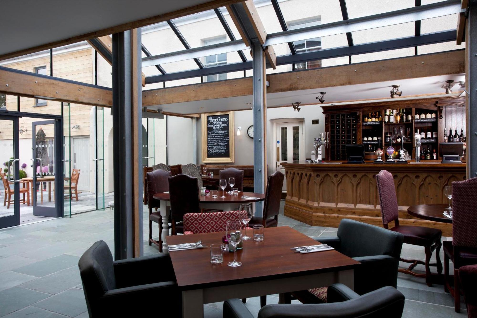 The Three Crowns Hotel Chagford Bagian luar foto The restaurant at The Old parsonage