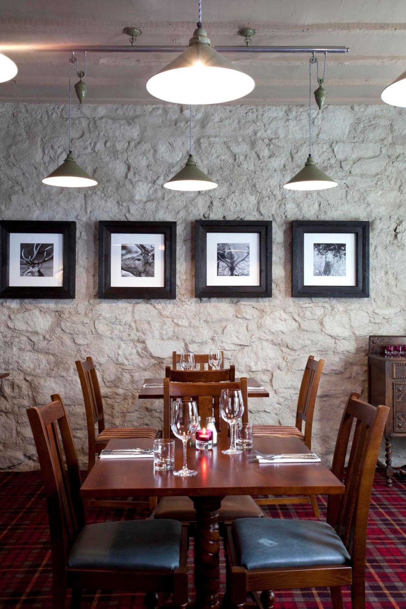 The Three Crowns Hotel Chagford Bagian luar foto Interior of the restaurant
