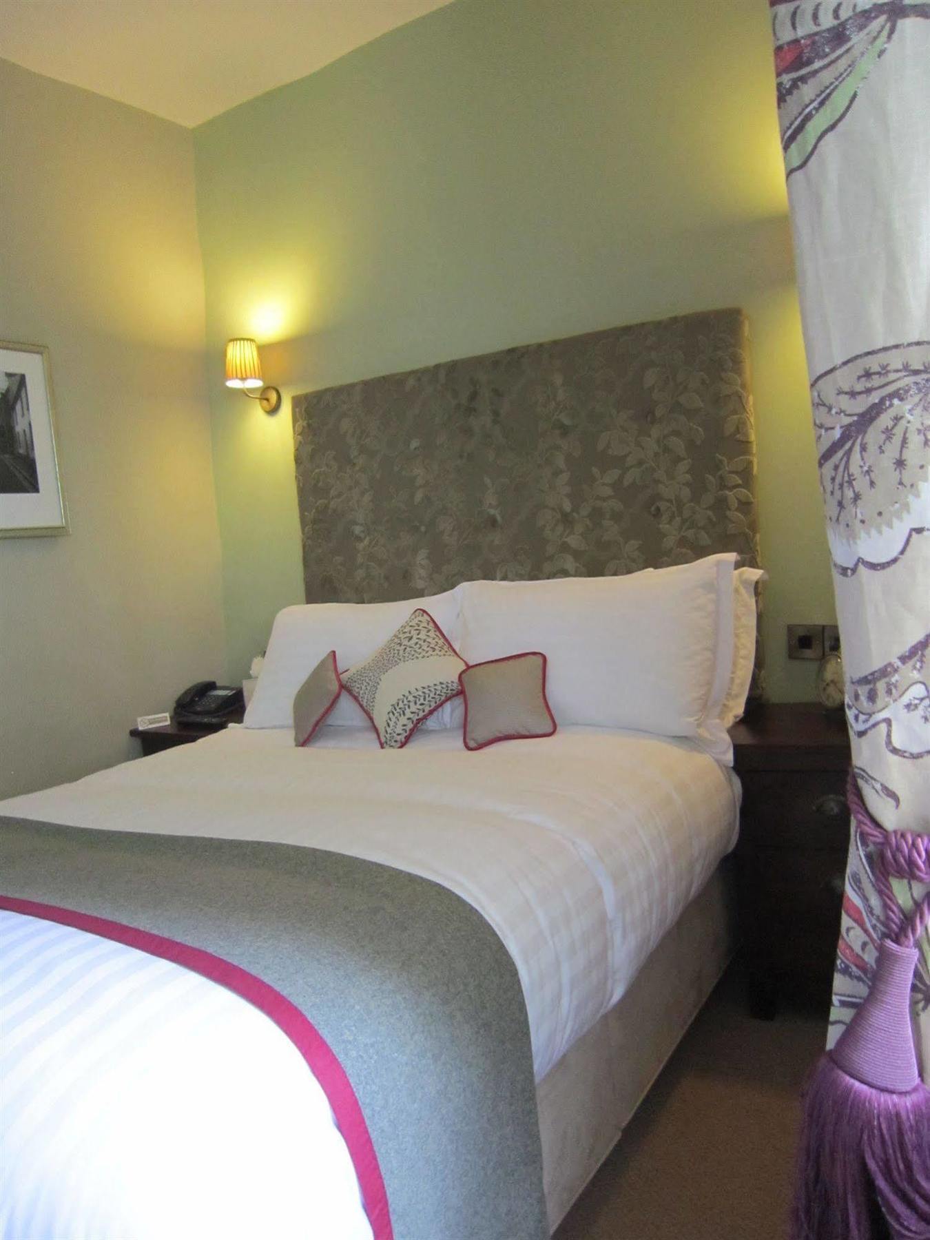 The Three Crowns Hotel Chagford Bagian luar foto